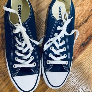 Chuck Taylor Converse Shoes Mens 6 Womens 8 Navy